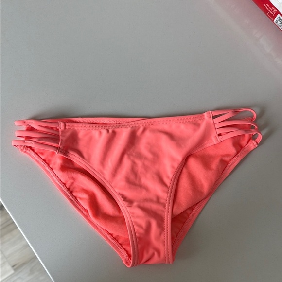 California waves bikini bottoms swim - Picture 1 of 3
